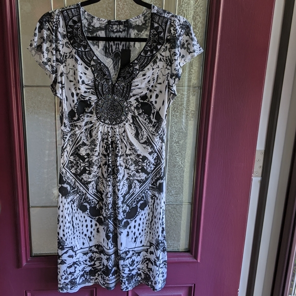 NWT!! APT 9 Front Studded Dress. - Picture 6 of 13